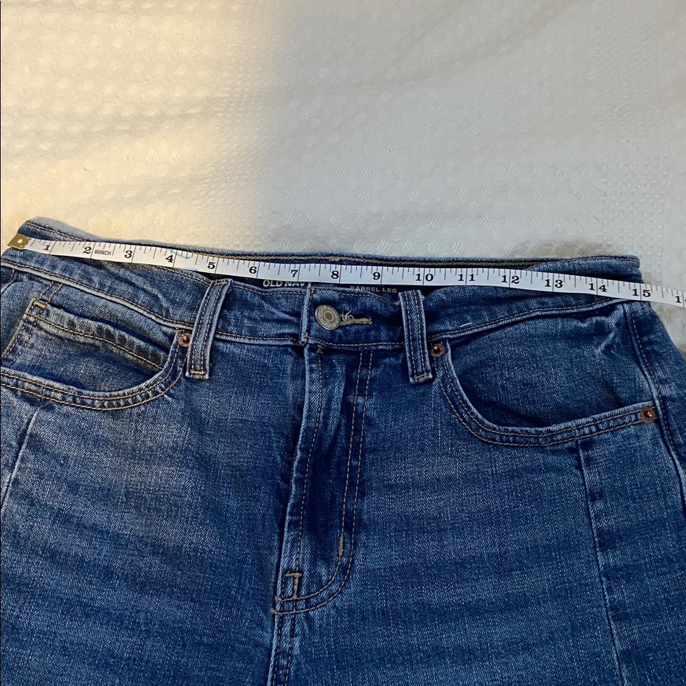 Old Navy High Rise Barrel Leg Jeans - Picture 9 of 12